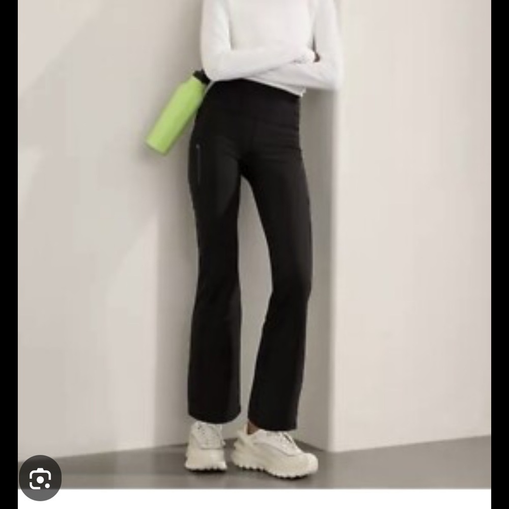 Athleta Yoga Bootcut Rainier Black Leggings with pockets S